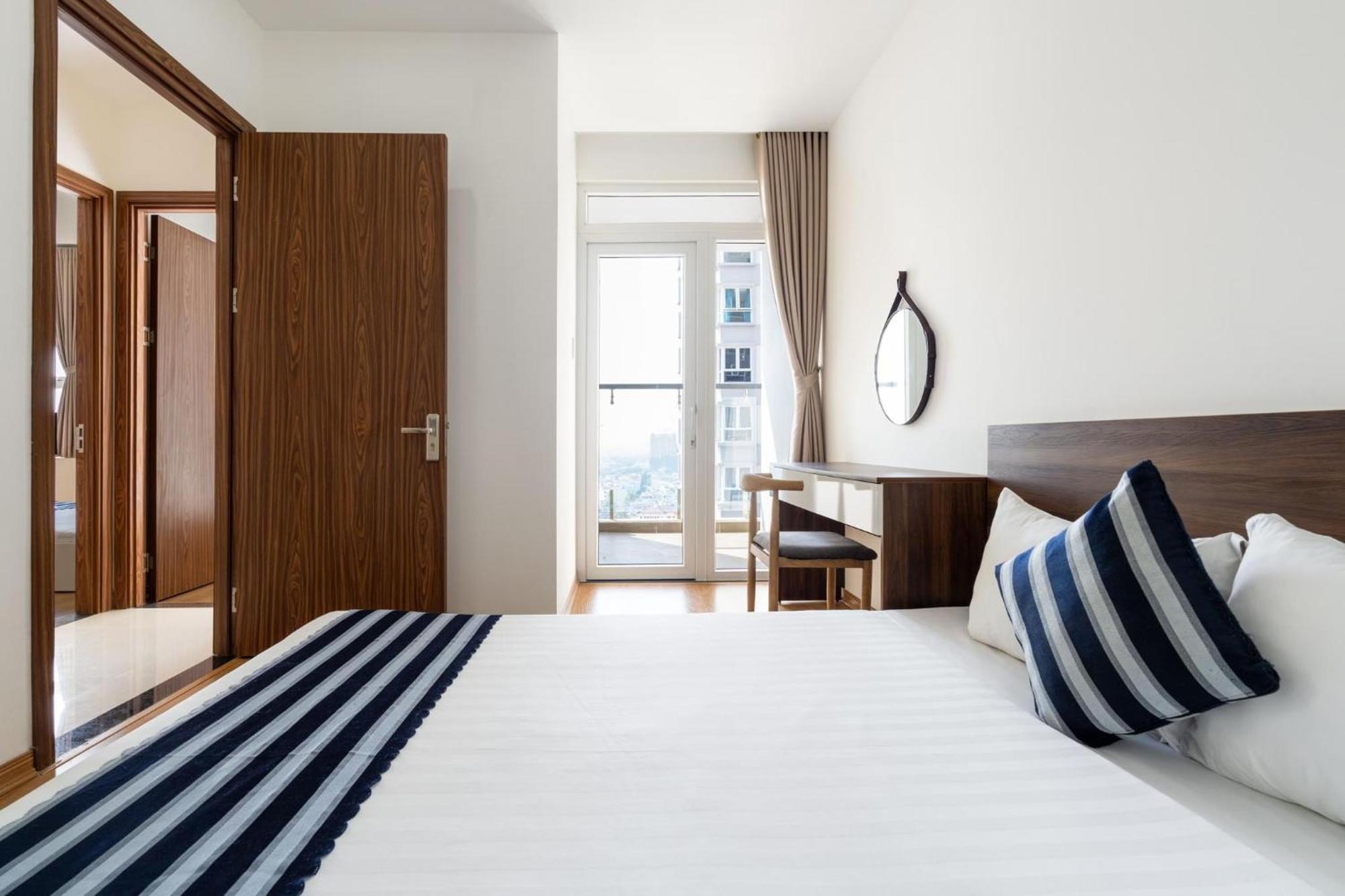 Appartement Imperial Place - Natural Poem View Dep - Ho Boi, Gym Mien Phi *